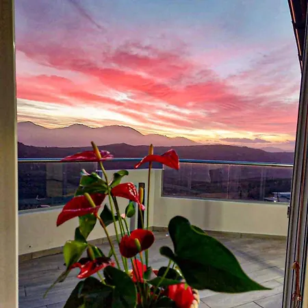 Daire Nikola's Endless View Stironas